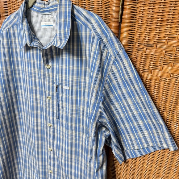 Columbia Omni Shade Blue Plaid Button Down Short Sleeve Mens XL - Picture 2 of 6